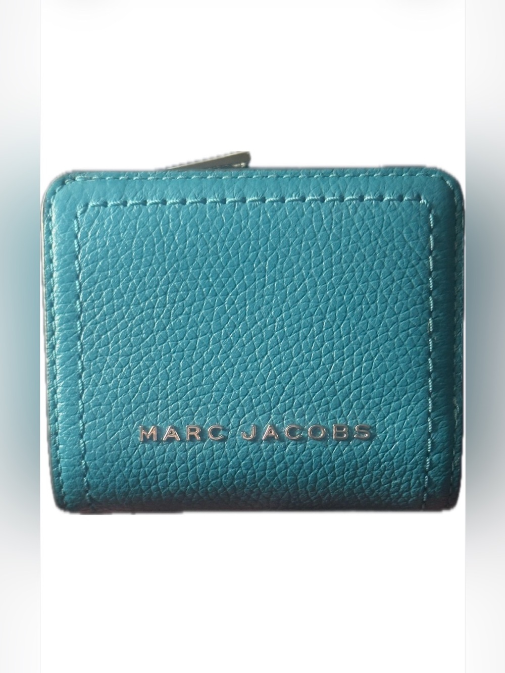 NWOT MARC JACOBS Pebbled Leather Compact Wallet